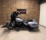 Street Glide 2024